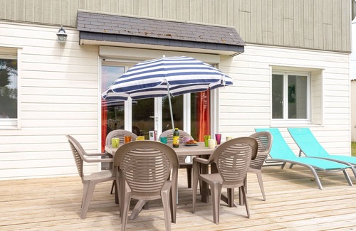 Saint-Remy-des-Landes House | Les mielles by Interhome