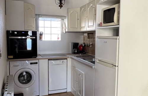 Saint-Pierre-dels-Forcats House | Les narcisses: 2-bedroom house sleeps 5/7