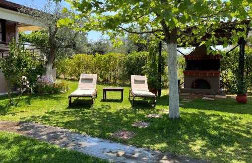 Chalcis House | Les Olives Woodhouse