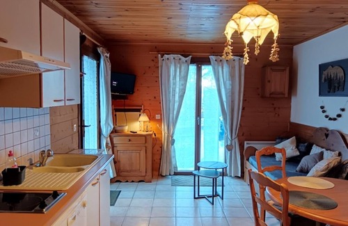 Les Orres Ski Chalet | Les Orres pied des pistes, dans chalet, location pour 2/3 personnes