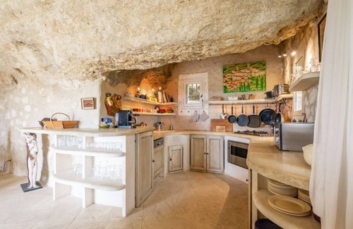 Les Baux-de-Provence Villa | Les Rochers - Five Bedroom Villa, Sleeps 10
