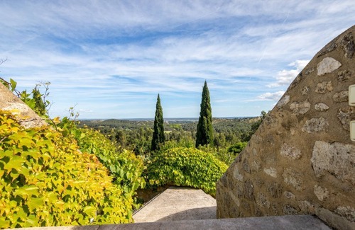 Les Baux-de-Provence Villa | Les Rochers - Five Bedroom Villa, Sleeps 10