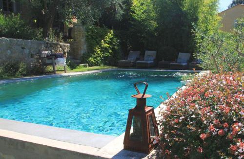 Mougins Bed & Breakfast | Les Rosées