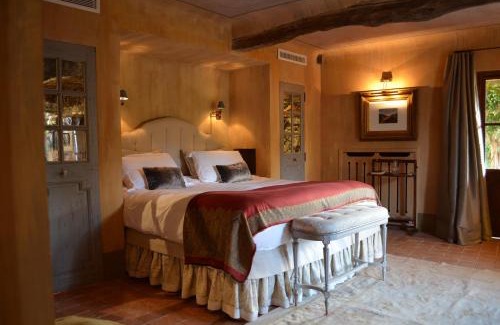 Mougins Bed & Breakfast | Les Rosées