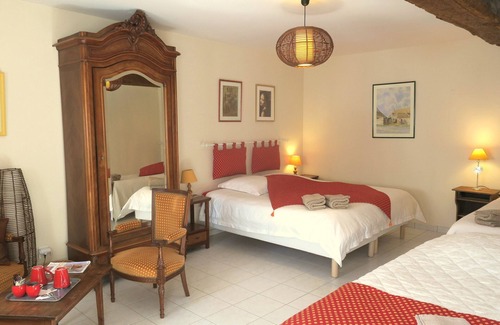 Montlivault House | Les Salamandres