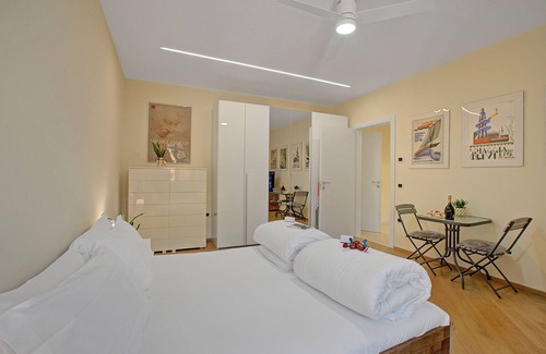 Riva del Garda Hotel | Les Suites Di Sara 5, Riva del Garda, Italy