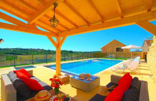 Sarlat-la-Caneda Villa | Les Terrasses du Domaine de la Malonie