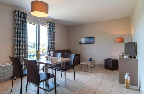 Concarneau Apartment | Les Thermes 421- Appt pour 4 avec piscine partagée