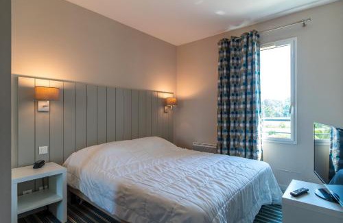 Concarneau Apartment | Les Thermes 421- Appt pour 4 avec piscine partagée