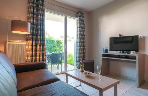 Concarneau Apartment | Les Thermes 427 - Appt avec piscine partagée