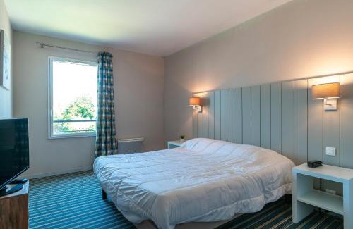 Concarneau Apartment | Les Thermes 427 - Appt avec piscine partagée