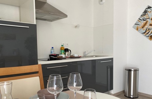 Saint-Assiscle Apartment | Les Tours D'Or Appartement T2 Salle de bain douche