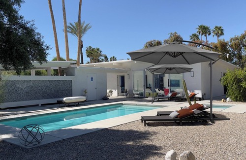 Racquet Club Estates House | Les Trois Palmes - Modernized home featured twice on Palm Springs Modernism tour