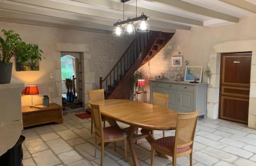 Saint-Romain-de-Benet Bed & Breakfast | Les Violettes De Malleville