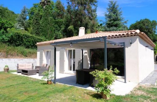 Saint-Paul-de-Vence Villa | Les Yuccas -Maison neuve avec un jardin à Saint Paul de Vence