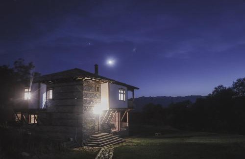 Leshten Ski Chalet | Leshten Guest Homes