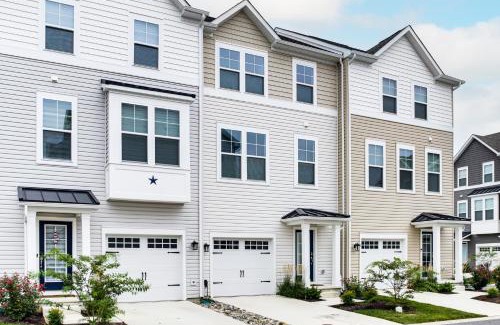 Cambridge House | Less Than 1 Mi to Dtwn Waterfront Townhome in Cambridge!