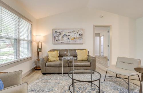 Woodstock House | Less Than 1 Mi to Main St and Amphitheater Woodstock Home!