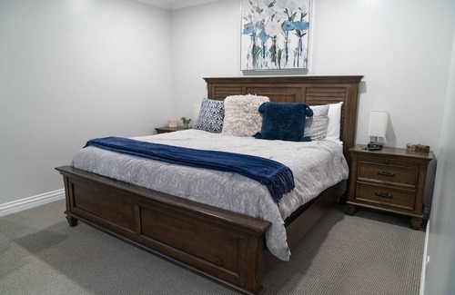Zion National Park South Entrance Bed & Breakfast | Less than 10 minutes to Zion Nat'l Park Entrance, Newly renovated B&B in quiet town, with private en suite bathroom with e-bikes available for rental.