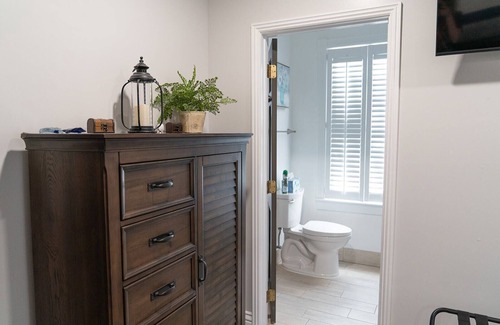 Zion National Park South Entrance Bed & Breakfast | Less than 10 minutes to Zion Nat'l Park Entrance, Newly renovated B&B in quiet town, with private en suite bathroom with e-bikes available for rental.