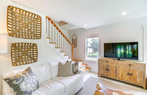 Manteo House | Less Than 6 Mi to Nags Head Manteo Beach House