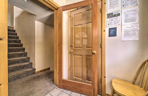 Truckee House | Less Than 8 Mi to Donner Lake Home with Deck and Balcony!