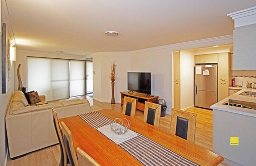 Jurien Bay Apartment | Lesueur Days: 3 BR, 2 BA Apartment in Jurien Bay, Sleeps 6