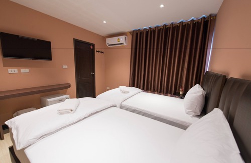 Wat Sam Phraya Hotel | Let's Zzz Bangkok