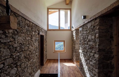 Glorenza Cottage | Let your soul dangle - historic farmhouse meets modernity