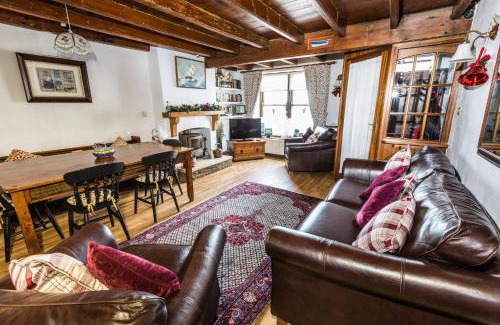 Staithes House | LetAway - Captain Cook's Cottage, Staithes
