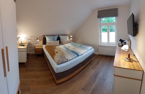 Tossens Cottage | Leuchtturm-zimmer - Ferienzimmer Villa Küstenwind