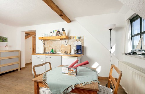 Rugen Island Apartment | Leuchtturm - Gutshaus Ketelshagen - Romantisch, Ruhige Lage