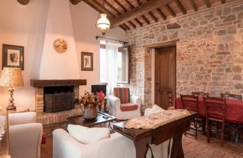 Todi Apartment | Lev Tolstoy Apartment Borgo Bianchini
