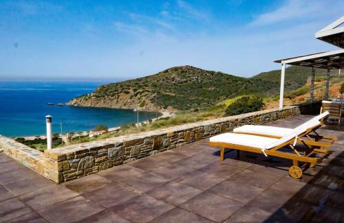 Ydrousa House | Levander Stone House