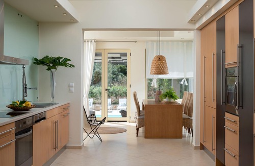 Atsipópoulon Villa | Levantes Luxury Home - Nature Inspired, Pool & BBQ