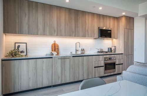 Melrose Apartment | Level Hollywood: Luxe Stays in West Hollywood w/Urban Oasis & Resort Amenities