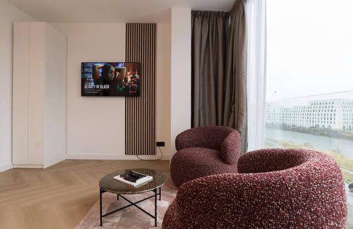 Amsterdam East Apartment | LevelUp Waterfront - Stylish Amsterdam Apartment