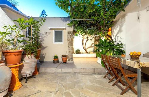 Rhodes Old Town House | Levent Traditional Villa Rhodes Castle
