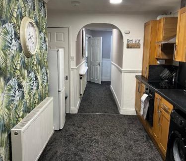 Stockton-on-Tees Apartment | Levy Nook House 1 bed apartment 5 minute walk to Stockton town centre & Free Parking