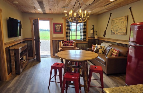 Columbia Falls Cabin | "Lewis and Clark" cabin at Columbia Mountain Ranch. Near Glacier National Park!
