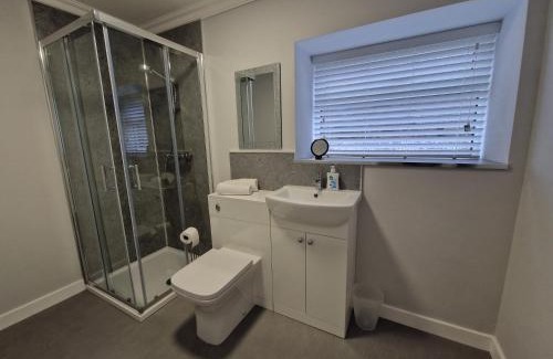Pentrebach House | Lewis Gethin House, Newly renovated cottage sleeps 9, close to bike park wales