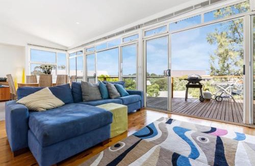 Carrickalinga House | Lewis Retreat 40 Lewis Road