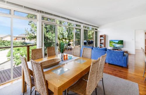 Carrickalinga House | Lewis Retreat 40 Lewis Road