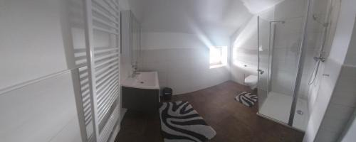 Liesing Apartment | Lexahaus