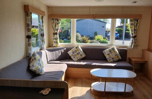 Dogdyke Ski Chalet | Lexi's Lodge