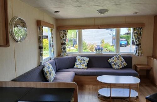Dogdyke Ski Chalet | Lexi's Lodge