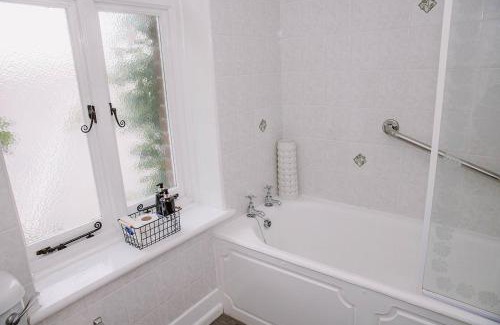 New Forest District Bed & Breakfast | Leygreen Farmhouse B&B