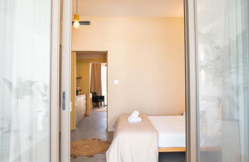 Tingaki Hotel | Li Mango