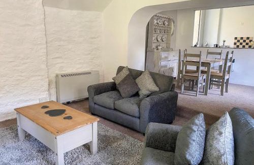 Liskeard House | Liam Cottage - Cv13