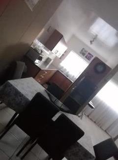 Hurlyvale Apartment | Libem 4 Family Room